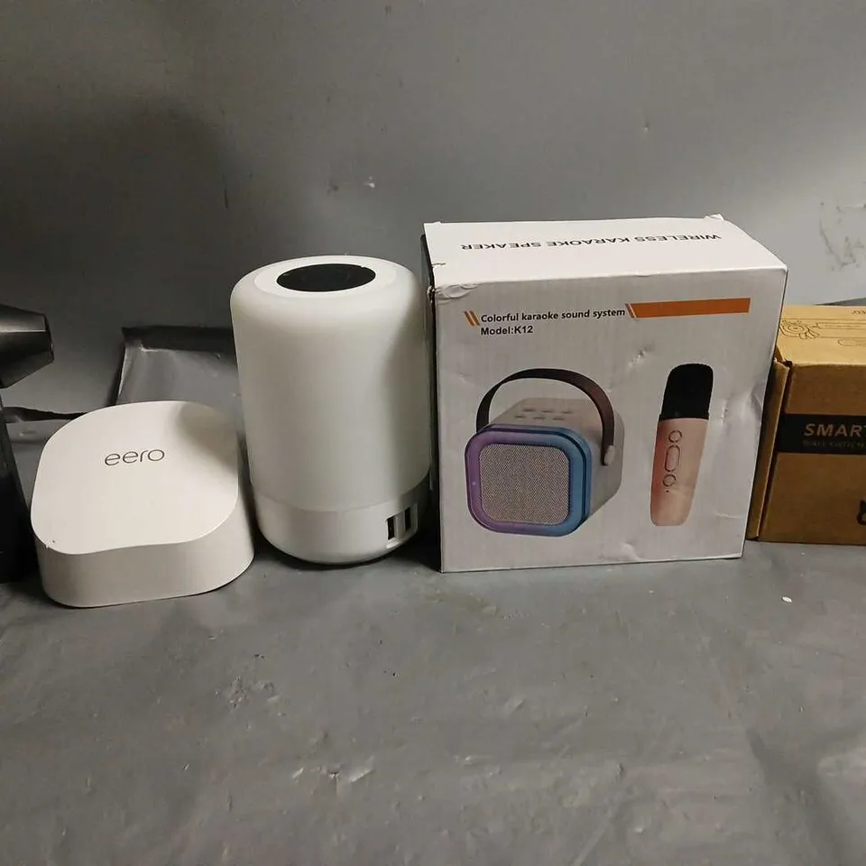 APPROXIMATELY 10 ASSORTED ITEMS TO INCLUDE MINI JET FAN , EERO , SMART HOME ETC