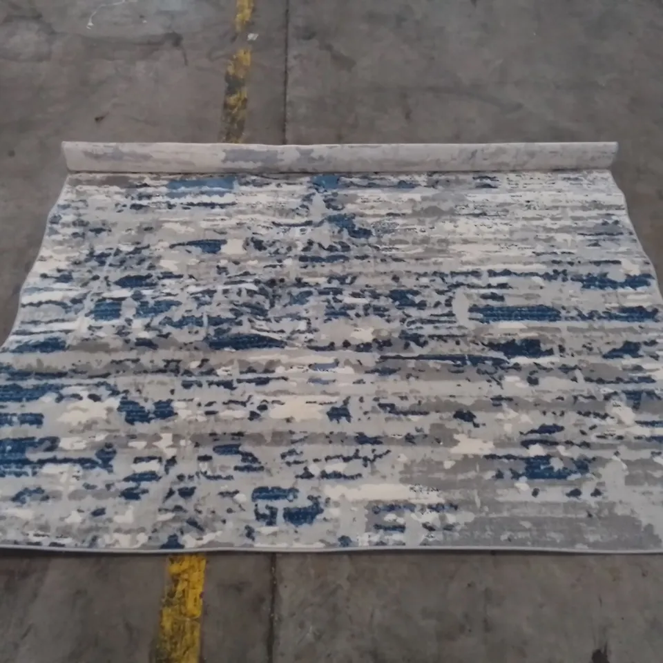 DIBOLL GREY SQUARE RUG // SIZE 200 X 200CM