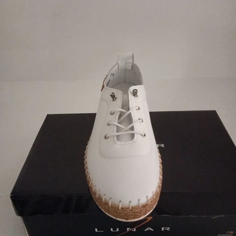 LUNAR WHITE TRAINER EU 40 BOXED