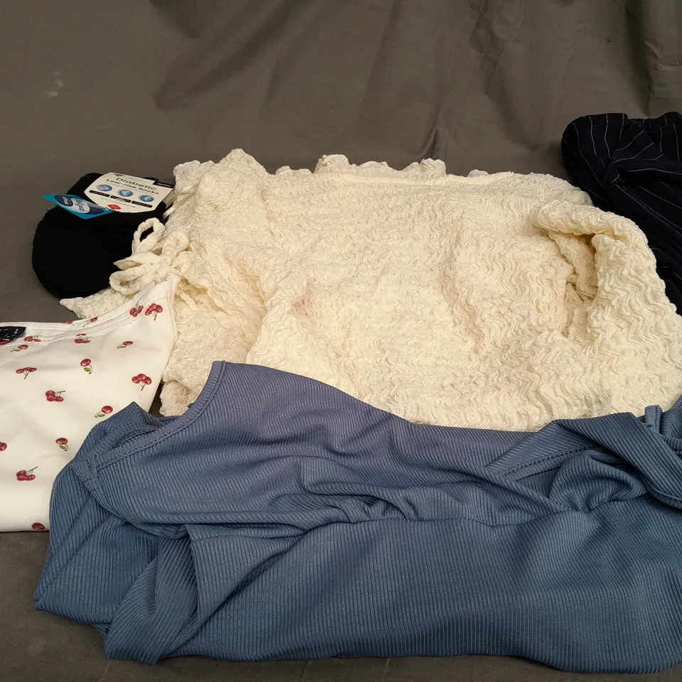 BOX OF APPROXIMATELY 25 ASSORTED CLOTHING ITEMS TO INCLUDE - SOCKS , TROUSERS , DRESS ETC