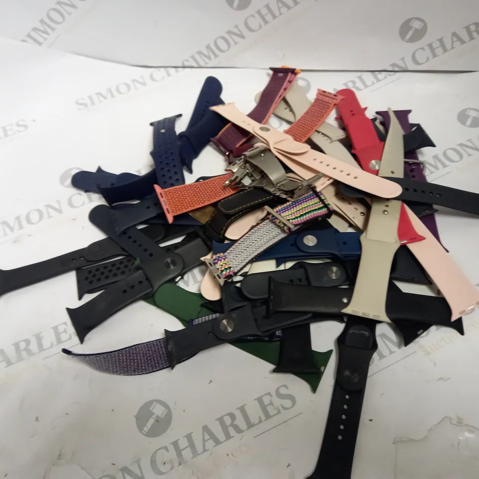APPROX 30 ASSORTED LOOSE SMART WATCH STRAPS IN VARIOUS DESIGNS AND SIZES. 