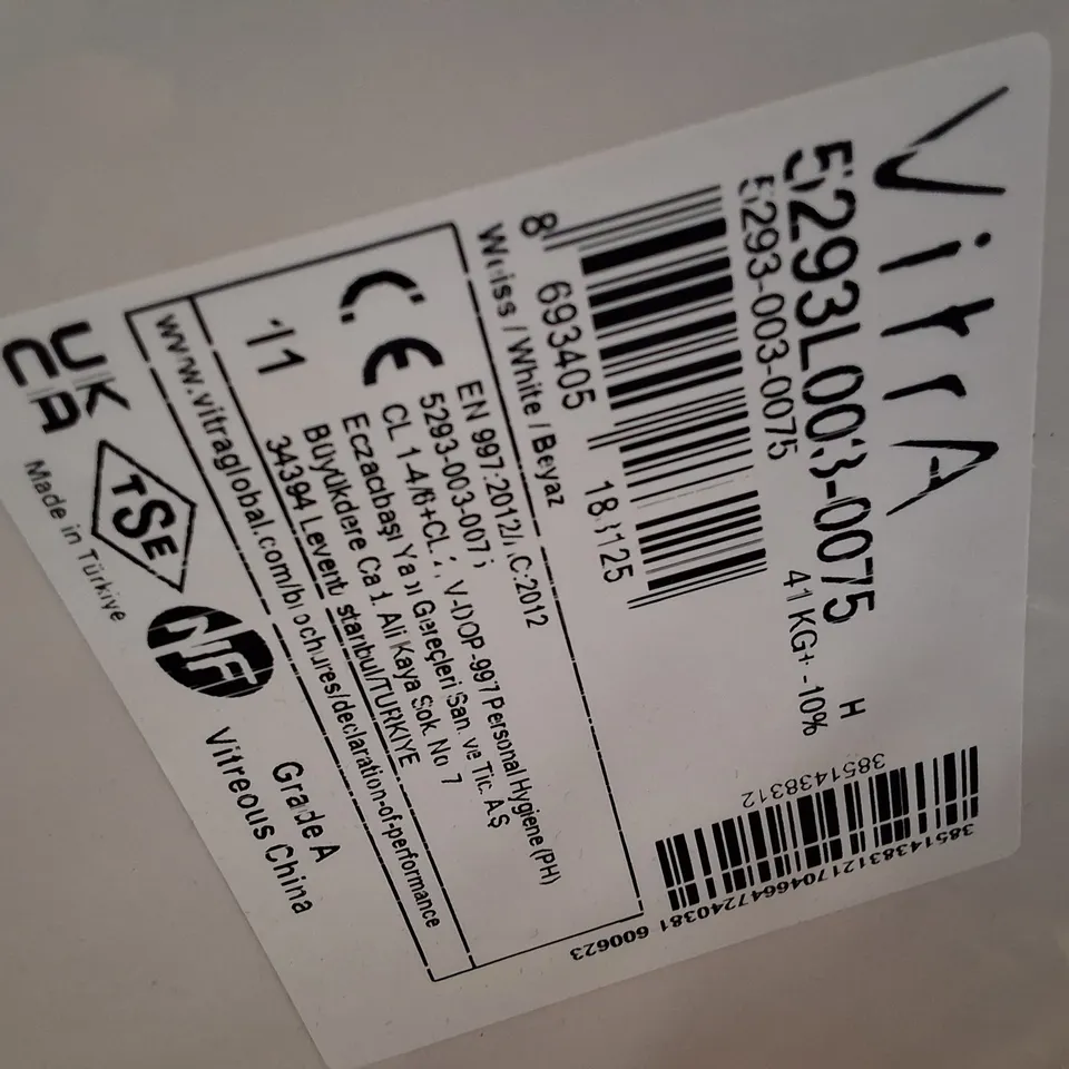 PALLET CONTAINING 6 VITRA S20 COMFORT HEIGHT CLOSE COUPLED WHITE WC PANS, 5 VITRA LAYTON 300MM SEMI PEDESTALS & BOXED EQUAL VANITY WASHBASIN WITH TAP HOLE, WITH OVERFLOW HOLE, 130 CM, WHITE