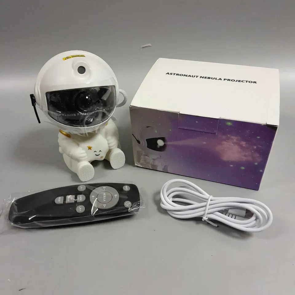 BOXED ASTRONAUT NEBULA PROJECTOR 