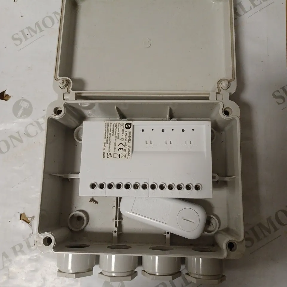 SMARTWARES OUTDOOR 3-CHANNEL SWITCH SET 