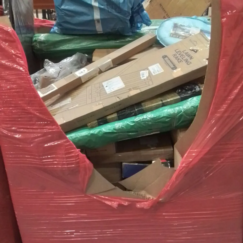 PALLET CONTAINING VARIOUS ASSORTED BOXED HOUSEHOLD ITEMS TO INCLUDE: LAWN LEVELING RAKE, MOSQUITO NET, AREA RUGS AND LOTS MORE UNMARKED BOXED ITEMS 