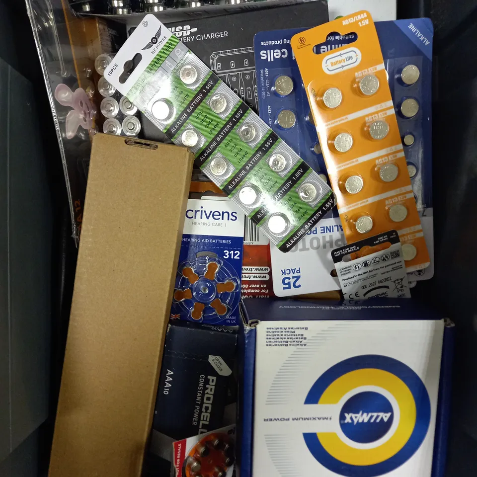 APPROXIMATELY 30 ASSORTED BATTERY PRODUCTS IN VARIOUS SIZES TO INCLUDE AA, BUTTON CELL, 312 ETC 