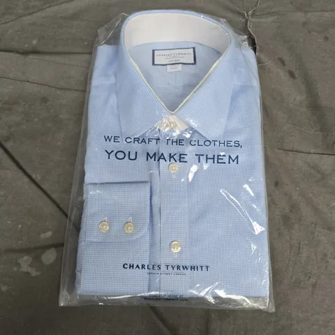 CHARLES TYRWHITT LIGHT BLUE NON-IRON SHIRT – CLASSIC FIT