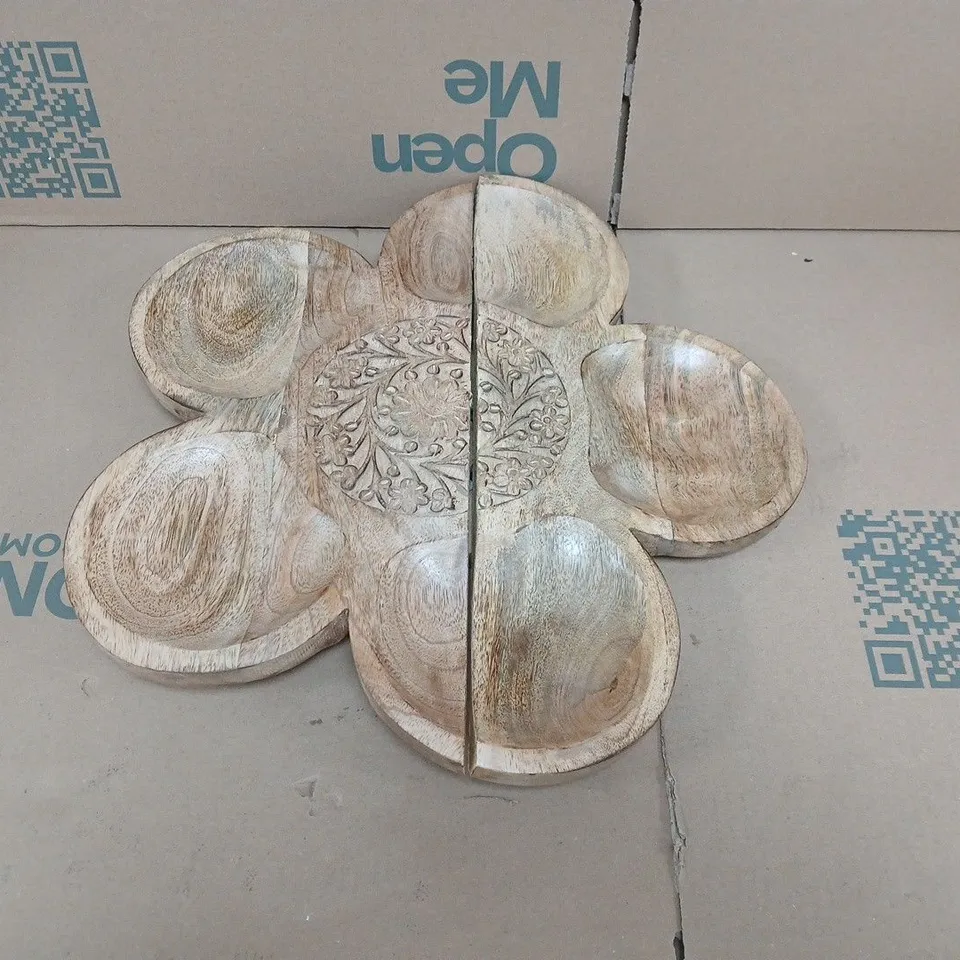 BOXED UNBRANDED FLOWER-SHAPED, MULTI-COMPARTMENT WOODEN SERVING TRAY