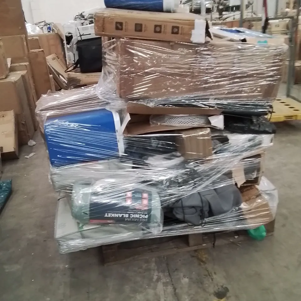 PALLET OF ASSORTED HOUSEHOLD GOODS AND PRODUCTS TO INCLUDE;DOG CAGE,DOG COOLING MAT,COOLER BOX,PARSOLE BASE