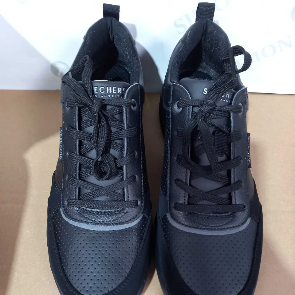 SKECHERS BILLION SUBTLE SPOTS TRAINER (BLACK), SIZE 5 UK
