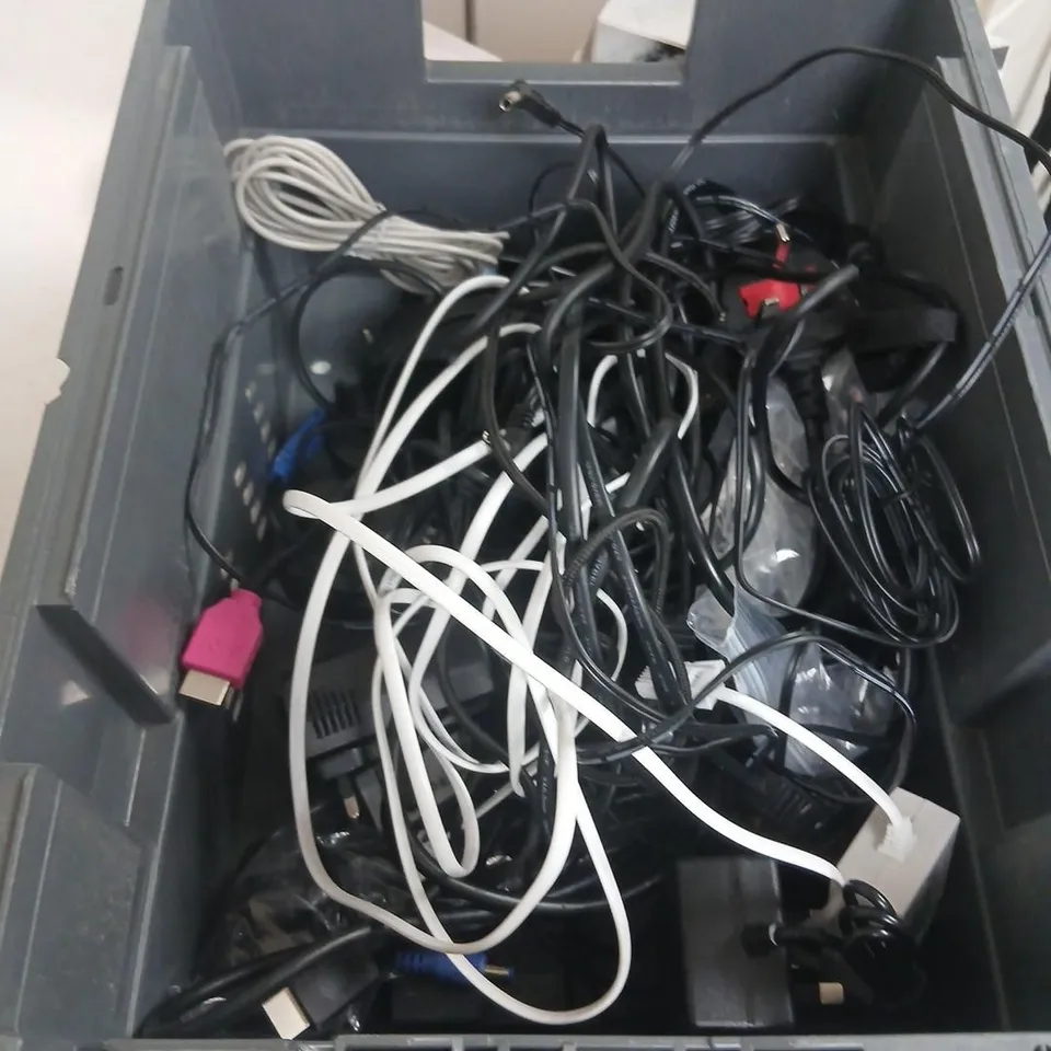 ASSORTED HOUSEHOLD PRODUCTS TO INCLUDE; SKY SMART HUB SH32B ROUTER WITH SATELLITE MODULES & CABLES