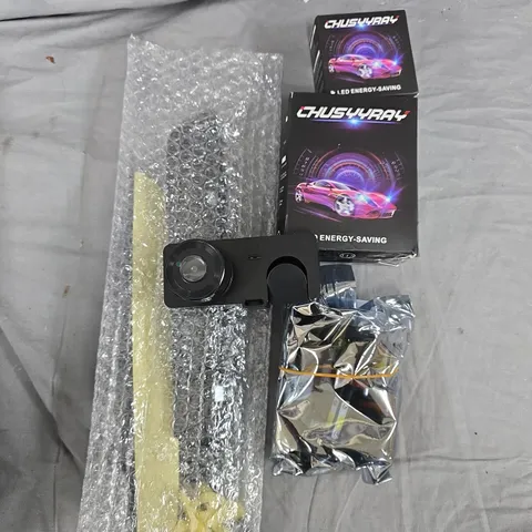 BOX OF ASSORTED CAR ITEMS TO INCLUDE - LED HEAD LIGHT BULBS - DASH CAM - MIRROR 
