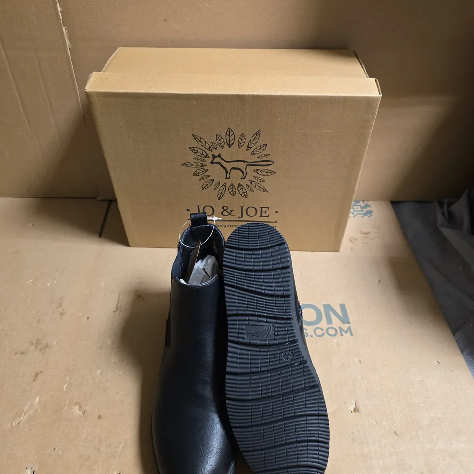 JO & JOE BLACK CHELSEA BOOT WITH ZIP – WOMEN'S ANKLE BOOT - UK SIZE 4