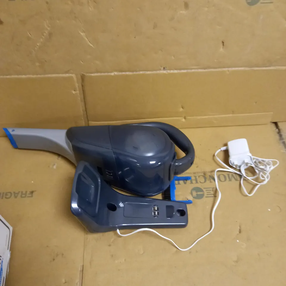 BLACK + DECKER SMARTTECH DUSTBUSTER 