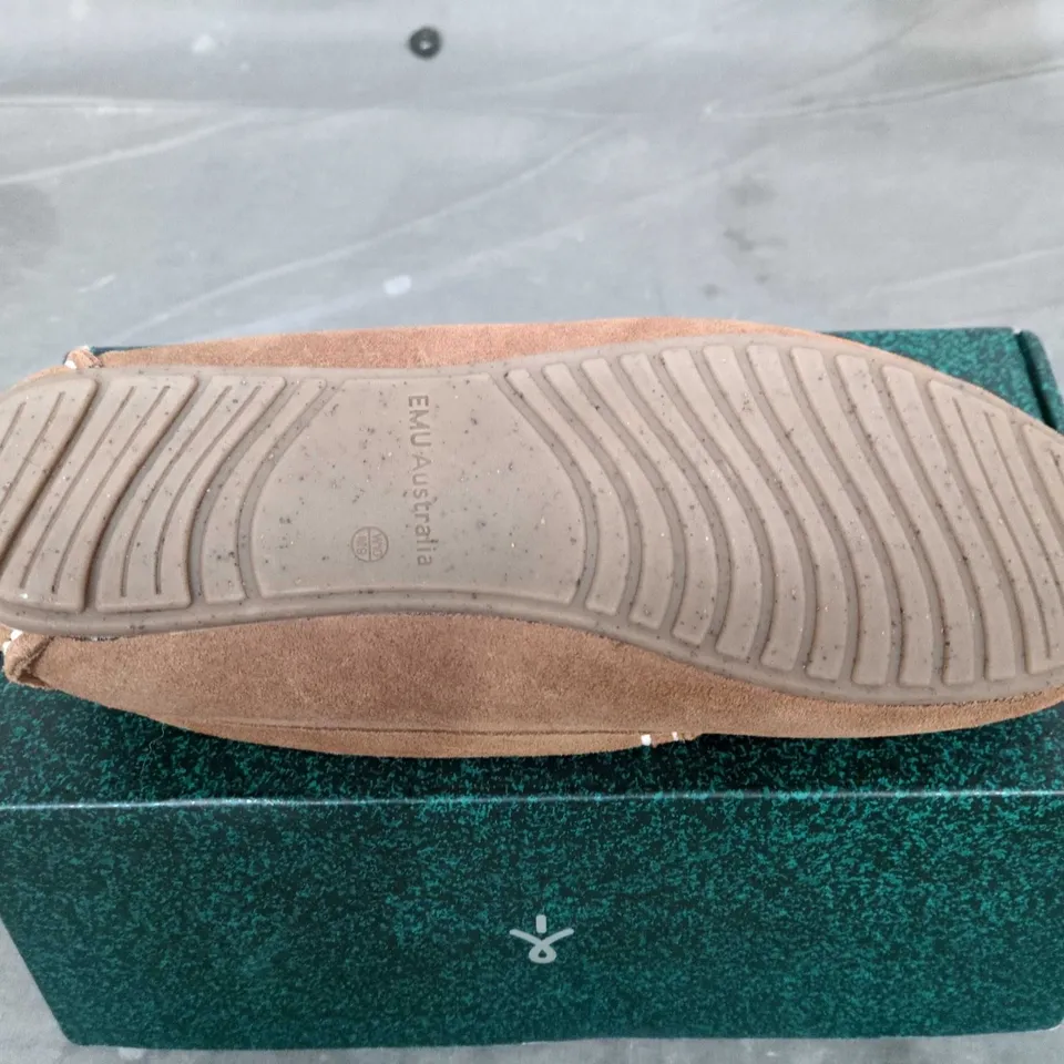 EMU AUSTRALIA SANDRINE SLIPPER – CHESTNUT - W10/M9