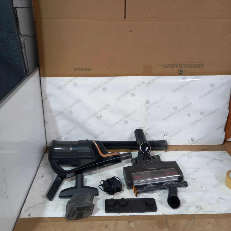 BOXED MIELE TRIFLEX HX2 CAT & DOG HOOVER