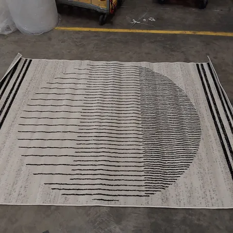 CORUM BLACK/OFF-WHITE RUG // 5' X 7'