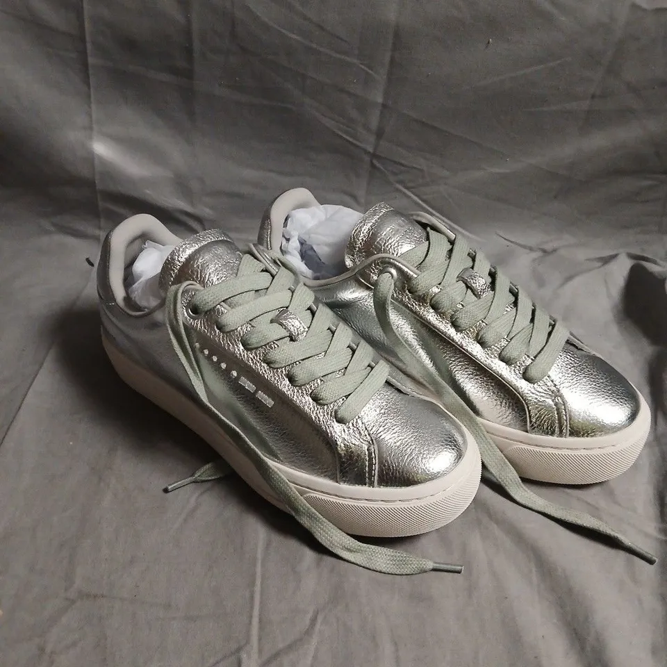 HIDDEN WHITE SILVER EFFECT TRAINERS - 3