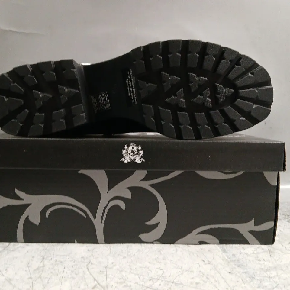 BOXED PAIR OF KOI TWILIGHT SAGA TIRA MARY JANE AND ALEC EDITION IN BLACK SIZE UK 11