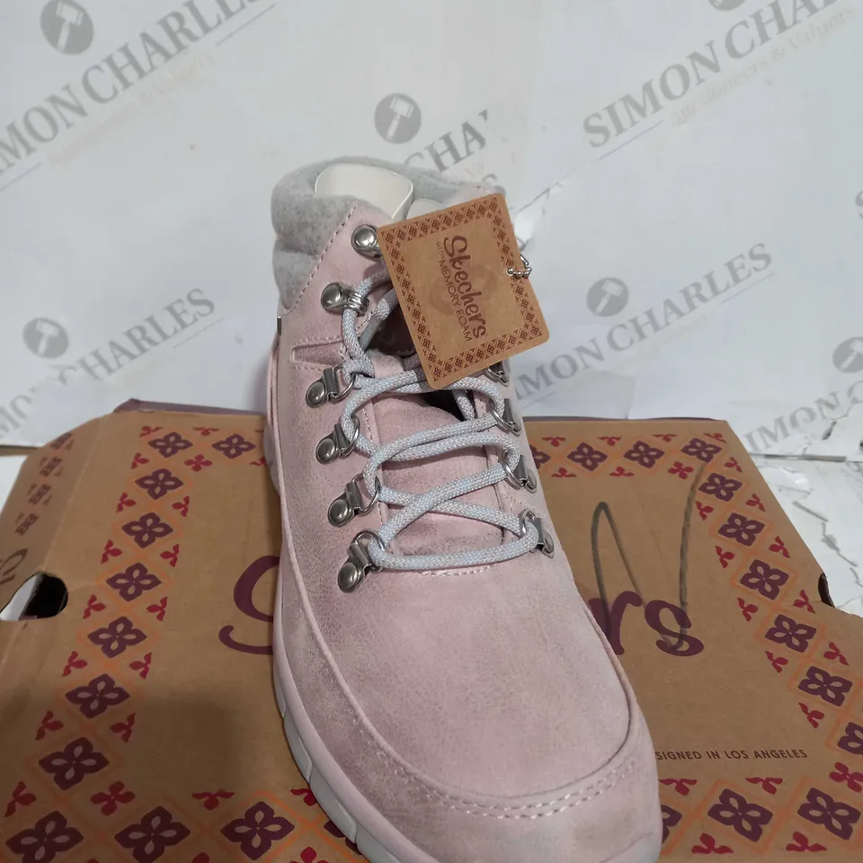BOXED SKECHERS WARM PINK BOOTS - SIZE 5