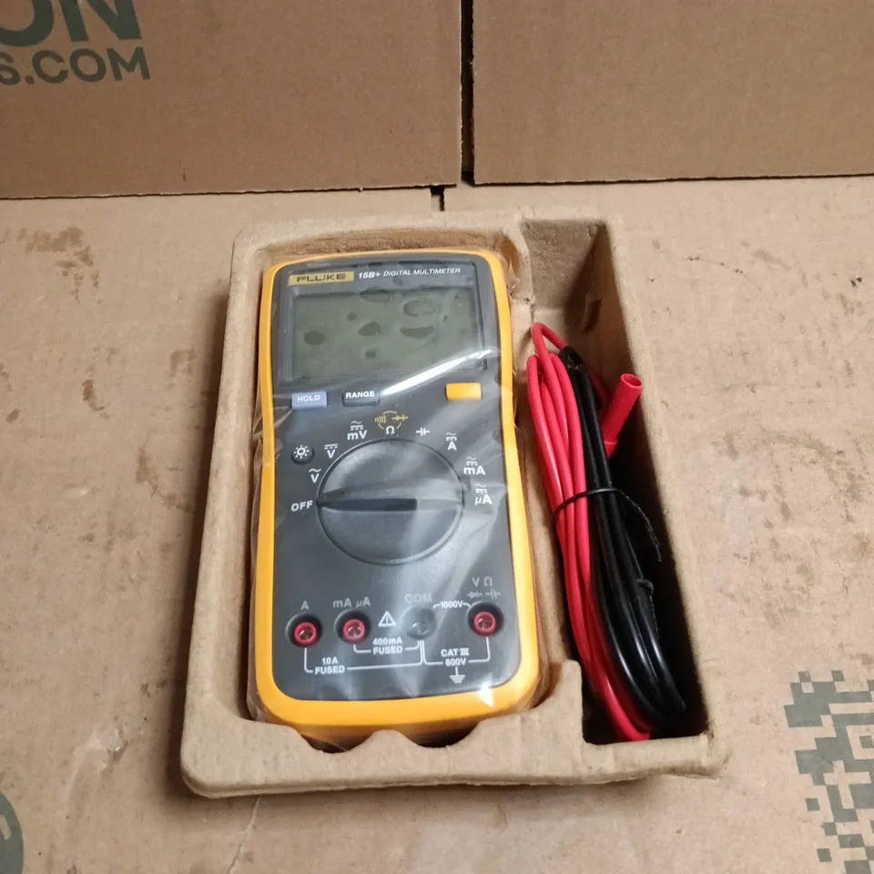FLUKE CAT III 600V DIGITAL MULTIMETER 15B+