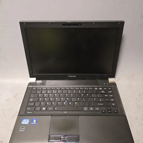 TOSHIBA TECRA R940 LAPTOP