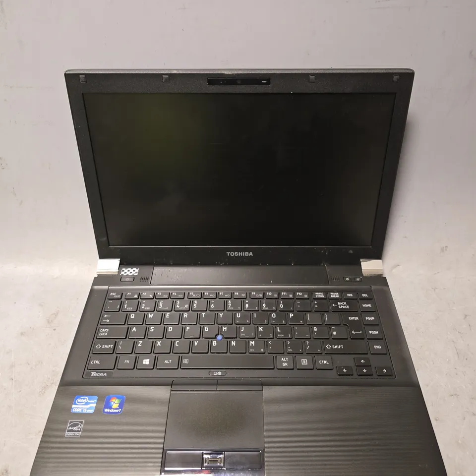 TOSHIBA TECRA R940 LAPTOP 