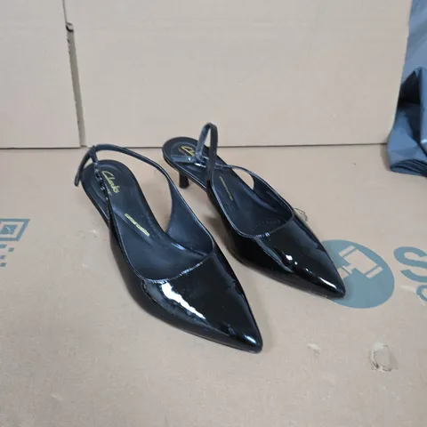 CLARKS SLING BACK POINTED TOE SANDALS BLACK PATENT SIZE6