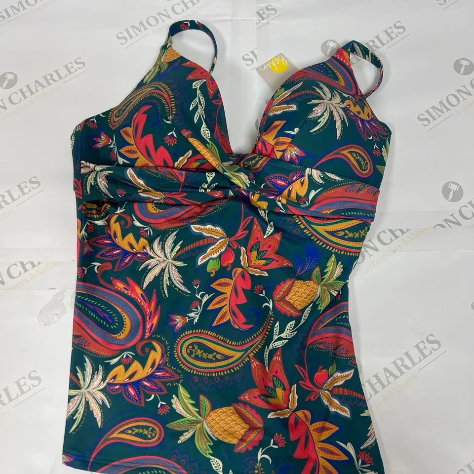 BODEN CAPRI CUP-SIZE TANKINI TOP IN GREEN SIZE 36D