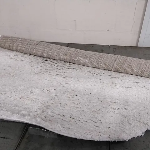 BRAND NEW PACO HOME TWISTER ROUND CARPET IN CREAM - 120CM