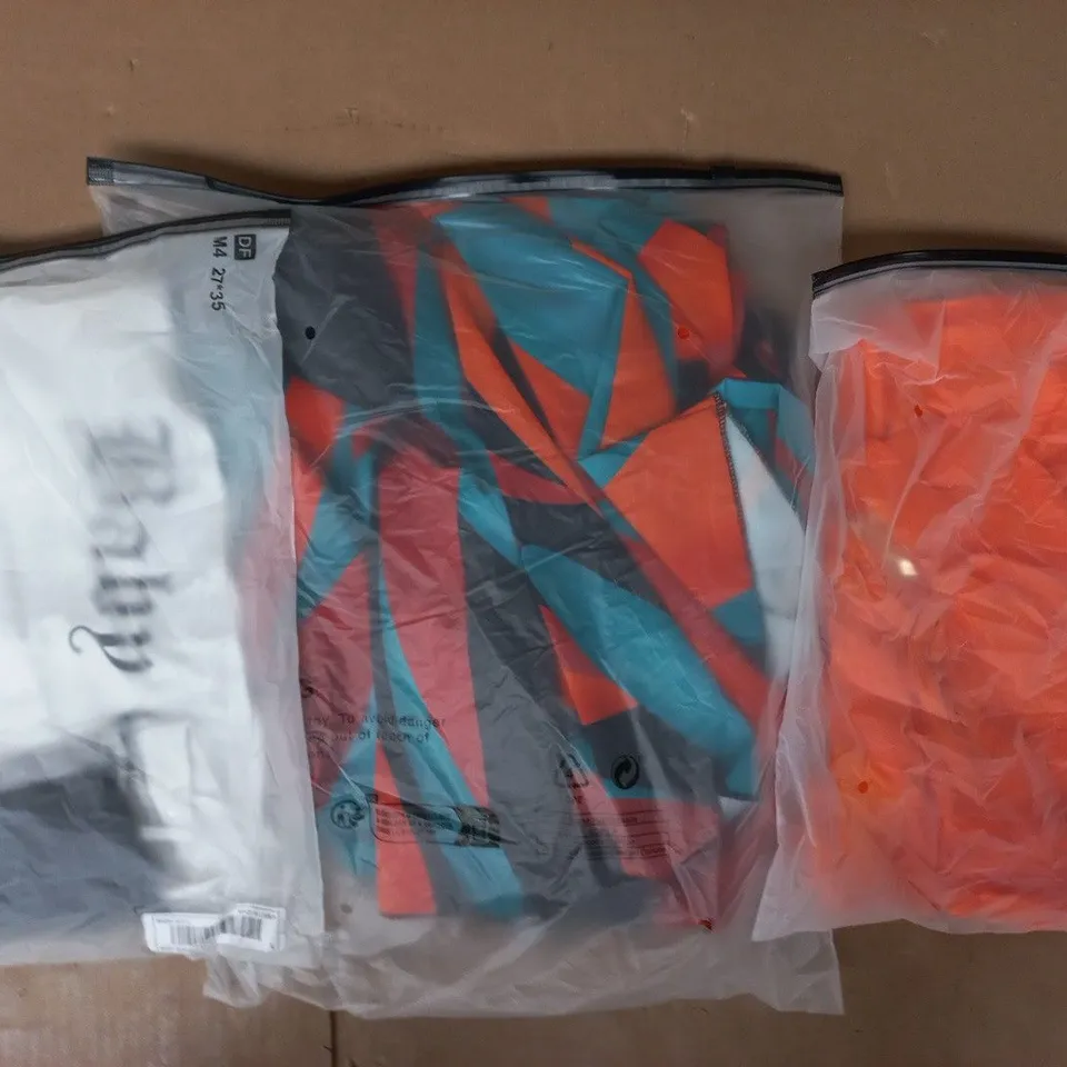 APPROXIMATELY 20 ASSORTED CLOTHING AND FASHION PRODUCTS IN VARIOUS STYLES AND SIZES - COLLECTION ONLY