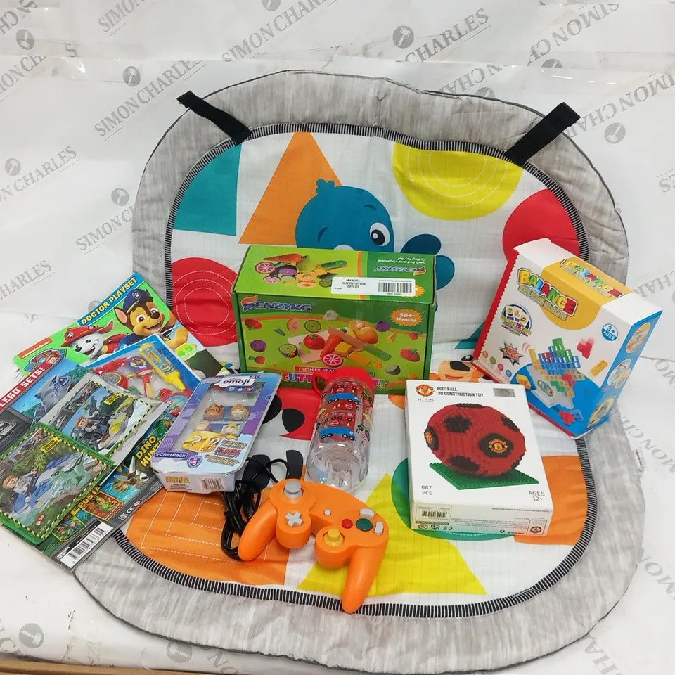 LARGE QUANTITY OF ASSORTED TOYS TO INCLUDE; LEGO MAGAZINES, ENZYKG, BALANCE BUILDING BLOCKS, FOOTBALL 3D CONSTRUCTION AND DISNEY EMOJI CHAT PACK