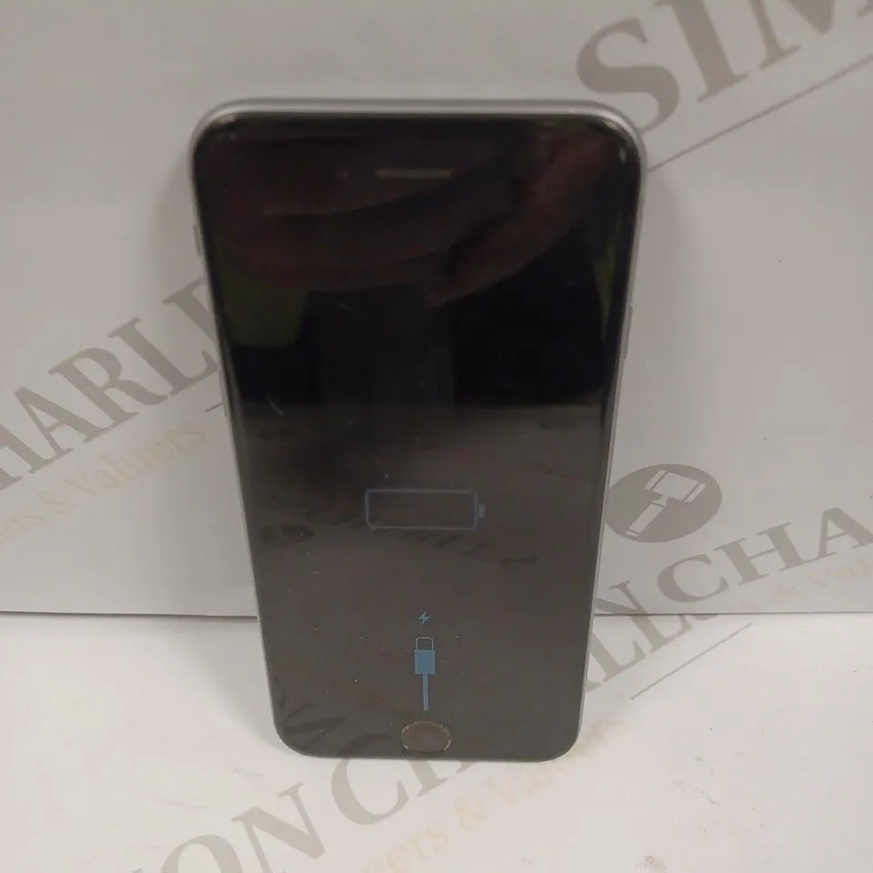 APPLE IPHONE A1586 SMARTPHONE 