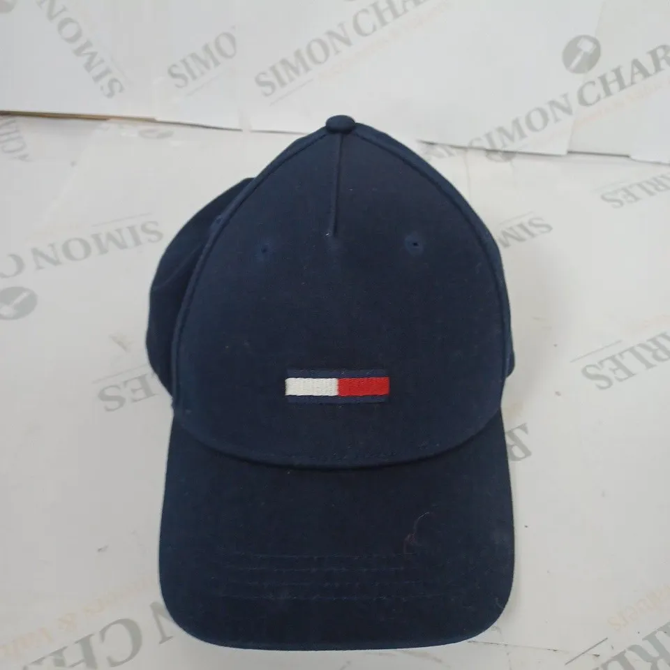 TOMMY HILFIGER BASEBALL CAP