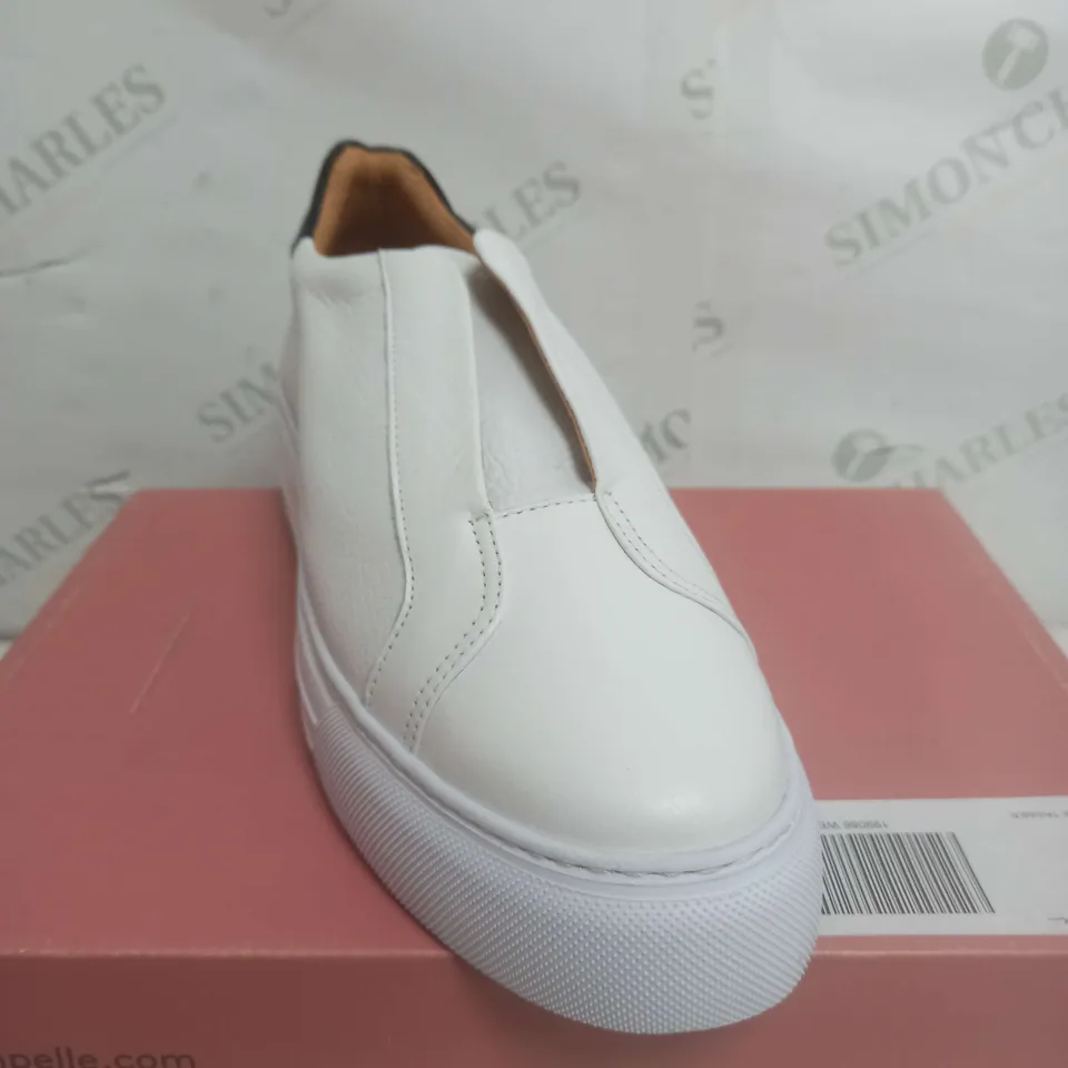 MODA IN PELLE SLIP ON TRAINERS IN WHITE SIZE 7