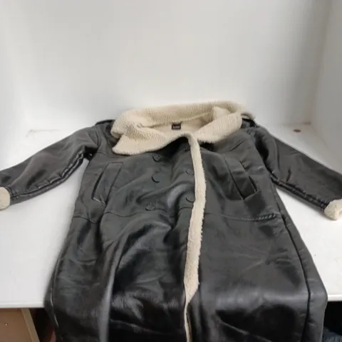 BOOHOO WOMEN'S FAUX LEATHER COAT WITH CREAM SHEARLING LINING β UK 16 (EU 44)