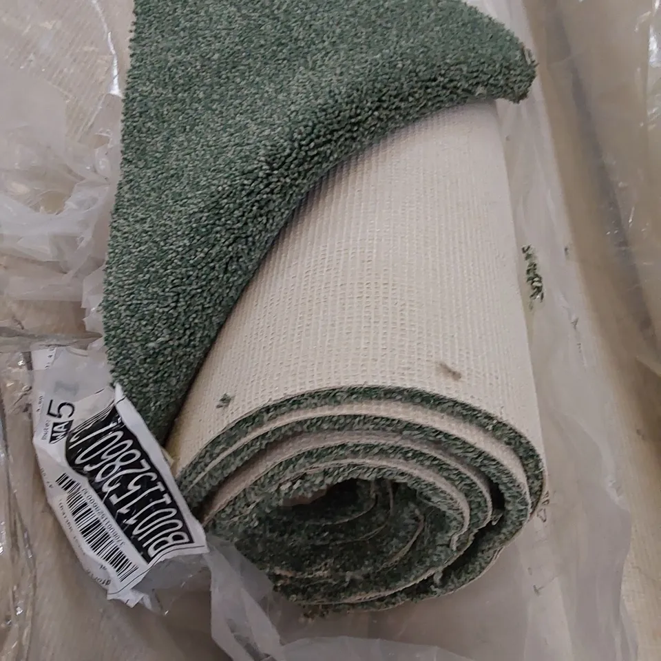 ROLL OF QUALITY STS HERITAGE LUXURY AB CARPET // SIZE: APPROX. 4 X 4.6m