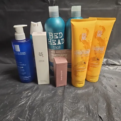 APPROXIMATEY 20 ASSORTED HEALTH AND BEAUTY PRODUCTS TO INCLUDE - GIVE ME SHAMPOO - BEAUTY OF JOSEON DYNASTY CREAM - NAYDAYA SCALP GLORY OIL - ETC