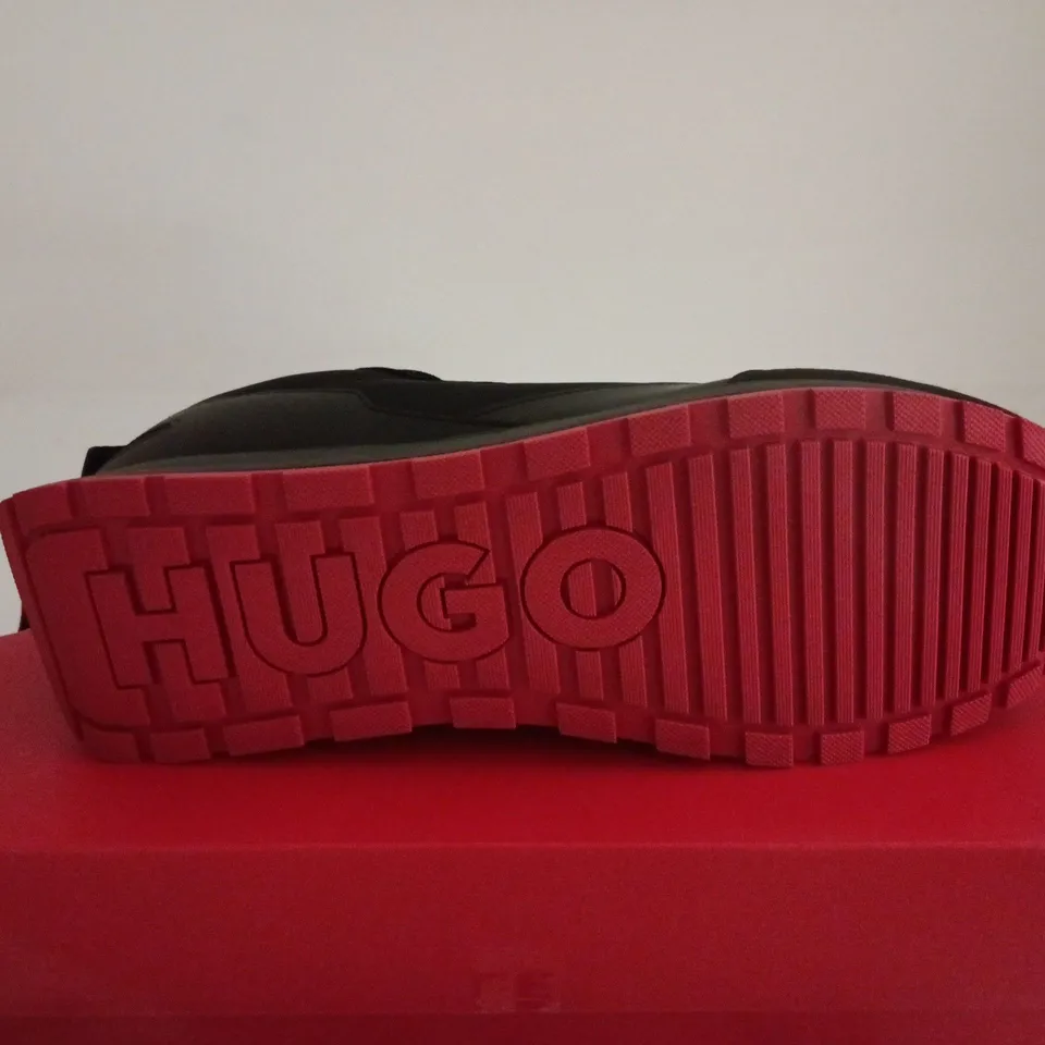 HUGO BOSS BLACK RED TRAINERS UK 9 BOXED