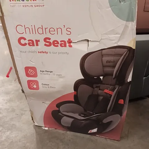 BOXED KEPLIN CHILDREN'S CAR SEAT GREY AND BLACK COLOUR