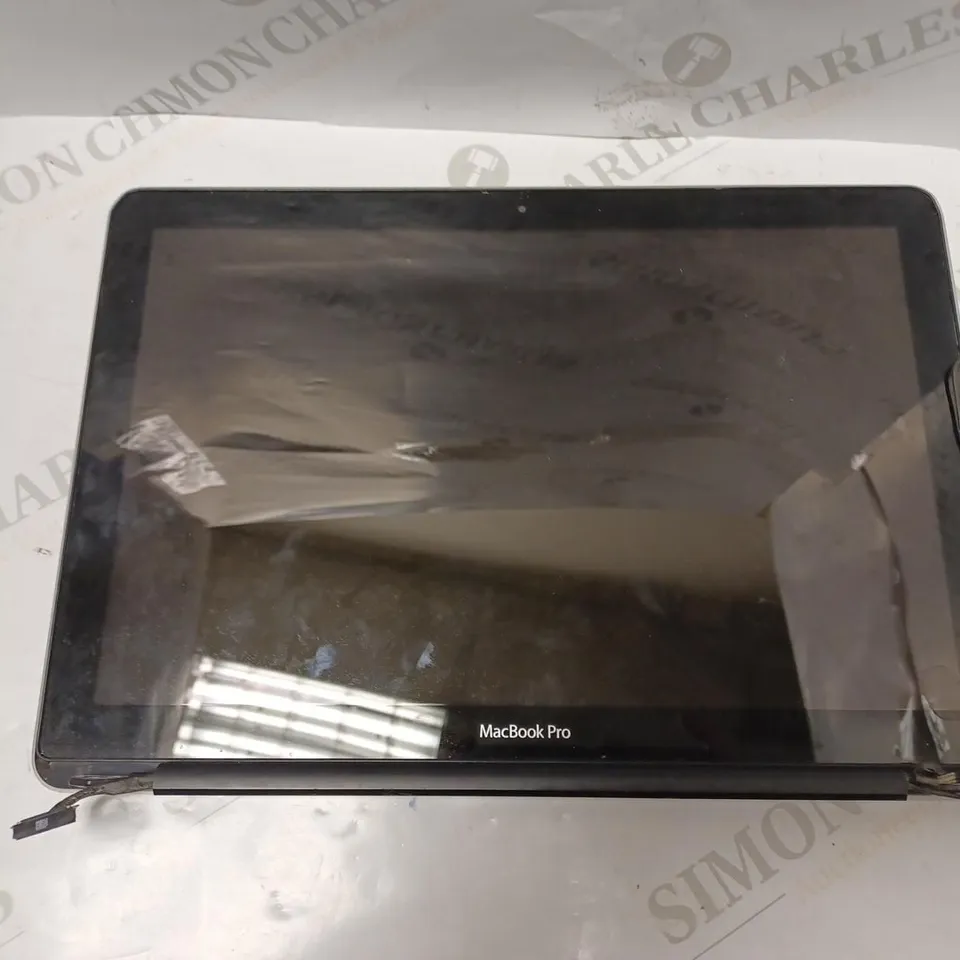 MACBOOK PRO SCREEN