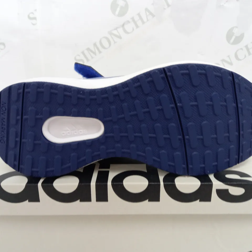 BOXED PAIR OF ADIDAS FORTARUN 2.0 EL KIDS TRAINERS - UK 13 1/2 KIDS