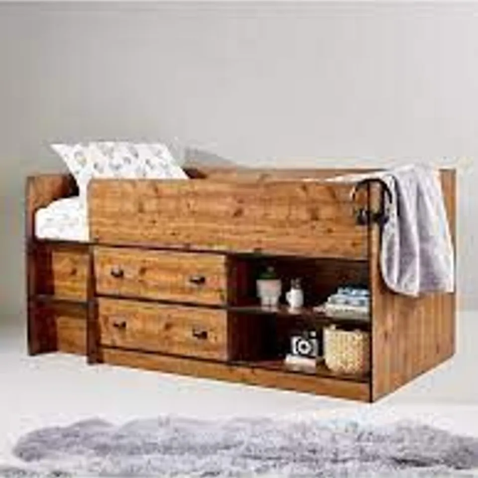 BOXED JACKSON CABIN BED RUSTIC PINE LADDER STEP (1 OF 2 BOXES)