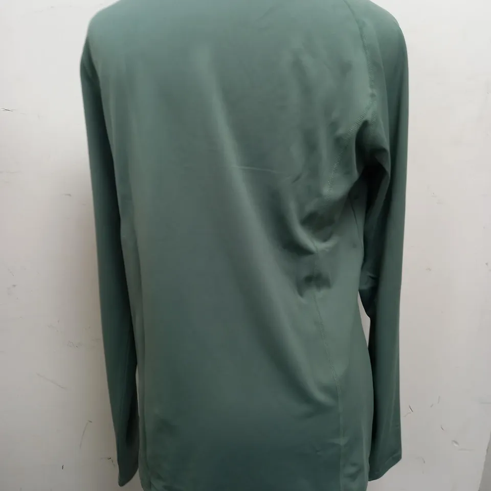 GYM CASTLE GREEN QUARTER ZIP - SIZE SMALL