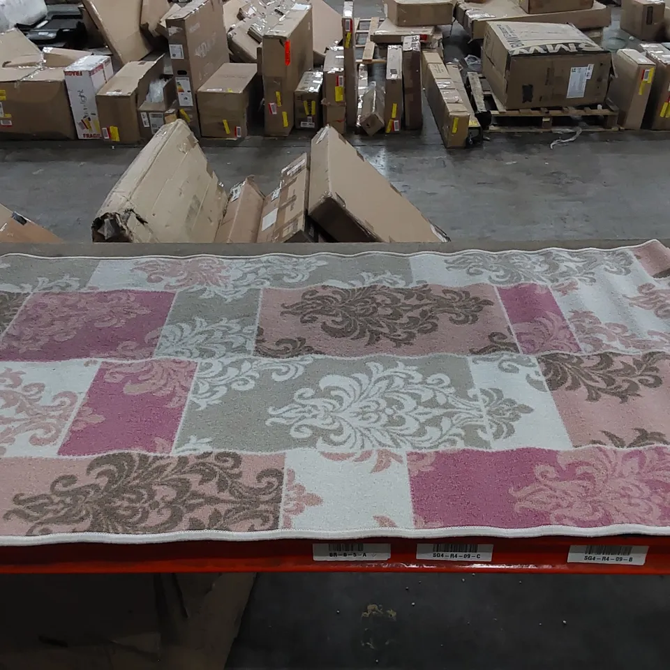 SPLENDID PINK MAT/RUG // SIZE: 80 X 150 cm