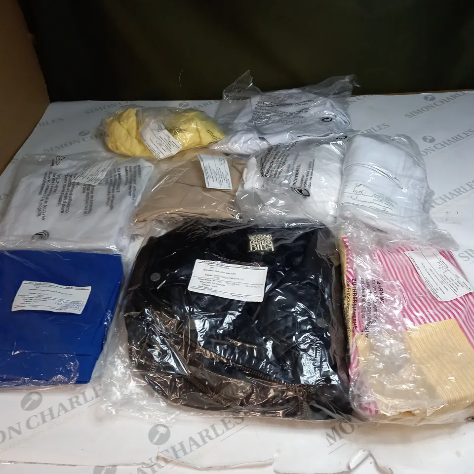 BAG OF APPROX 10 ASSORTED CLOTHING ITEMS TO INCLUDE - MAISON DE NIMES - EMELIA