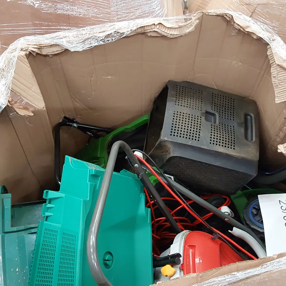 PALLET OF APPROXIMATELY 7 ASSORTED LAWN MOWERS