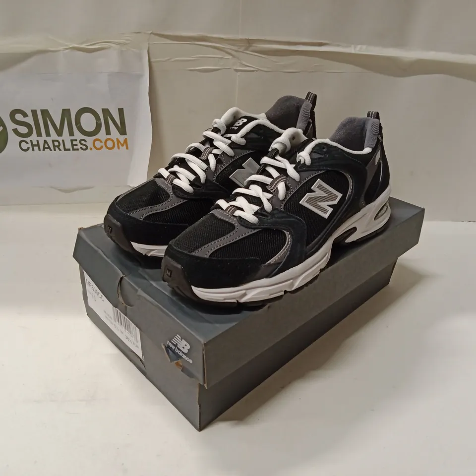 BOXED NEW BALANCE MR530CC SNEAKERS – BLACK/GREY, UK 5.5