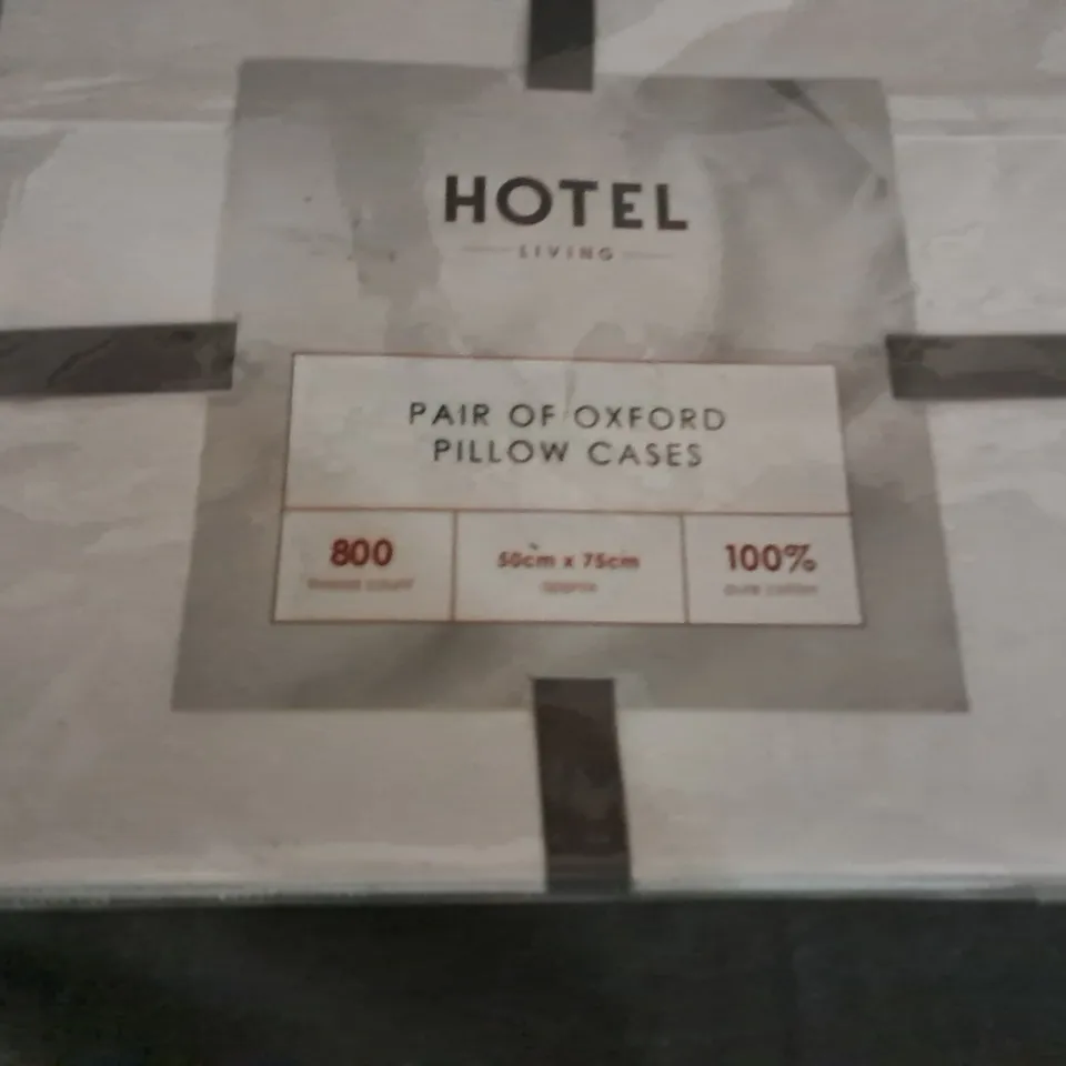 HOTEL LIVING PAIR OF OXFORD PILLOW CASES- 50CMX75CM