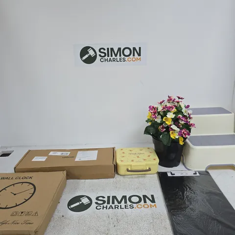 BOX OF APPROXIMATELY 10 ASSORTED ITEMS INCLUDING A STEP, SOME FAKE DECORATIVE FLOWERS AND A CLIPBOARD
